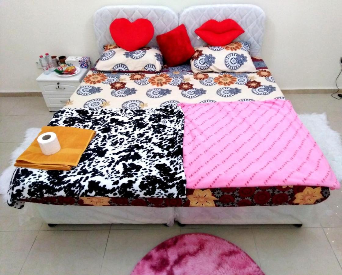 Bright Sunshine Holiday Home Shared Apartments 迪拜 外观 照片