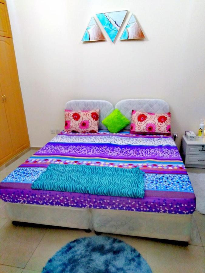Bright Sunshine Holiday Home Shared Apartments 迪拜 外观 照片