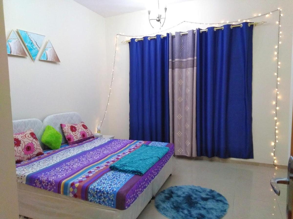Bright Sunshine Holiday Home Shared Apartments 迪拜 外观 照片