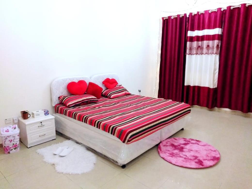 Bright Sunshine Holiday Home Shared Apartments 迪拜 外观 照片