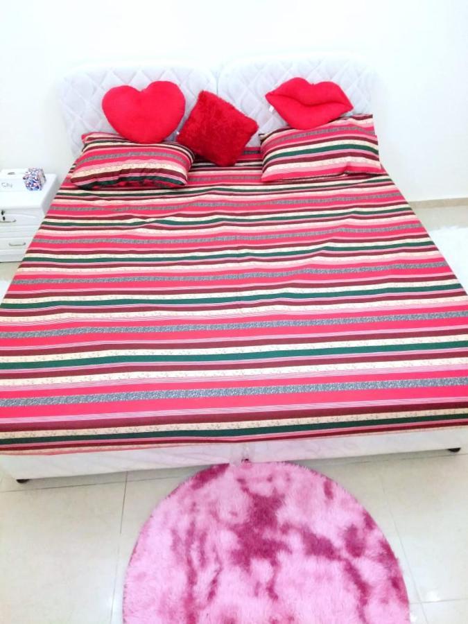 Bright Sunshine Holiday Home Shared Apartments 迪拜 外观 照片