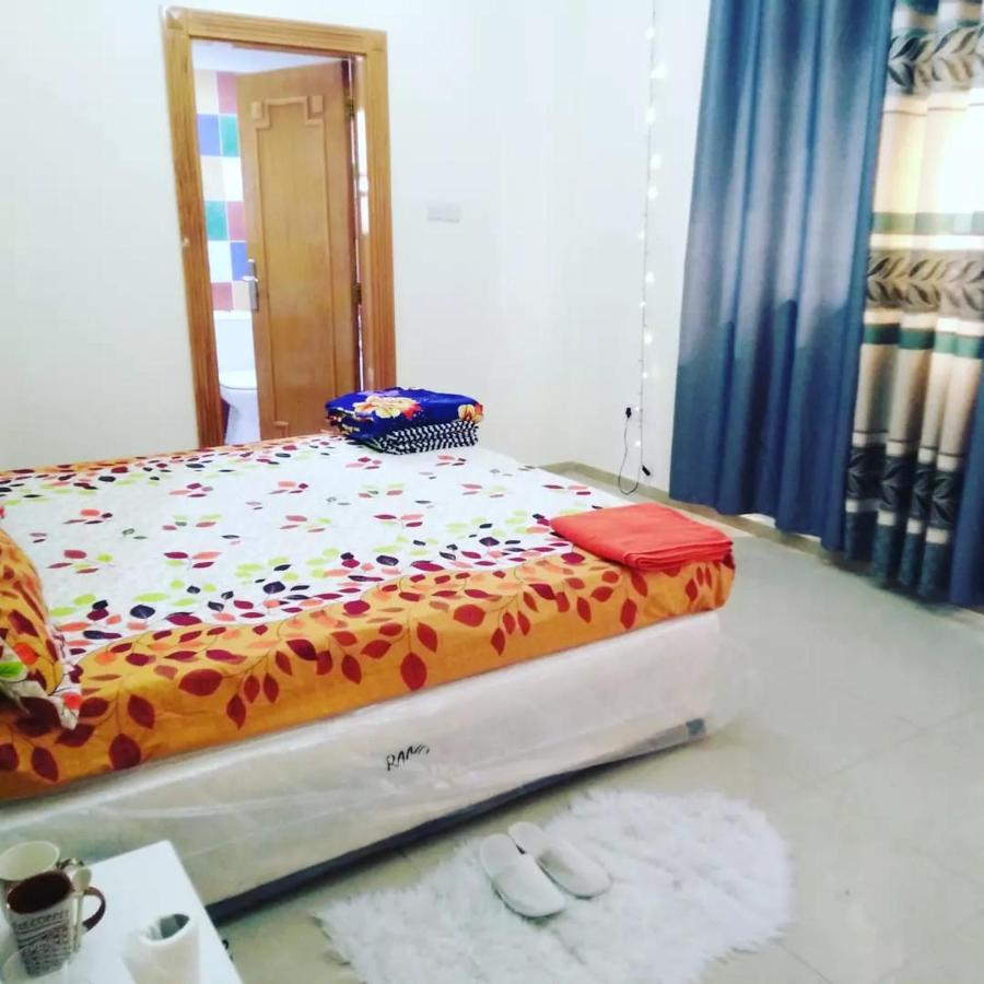 Bright Sunshine Holiday Home Shared Apartments 迪拜 外观 照片